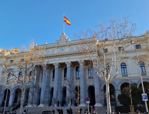 El Ibex 35 salva el viernes en los 18.900 puntos con Repsol a la cabeza. Semana en negativo ante la IA, los bonos y el petróleo